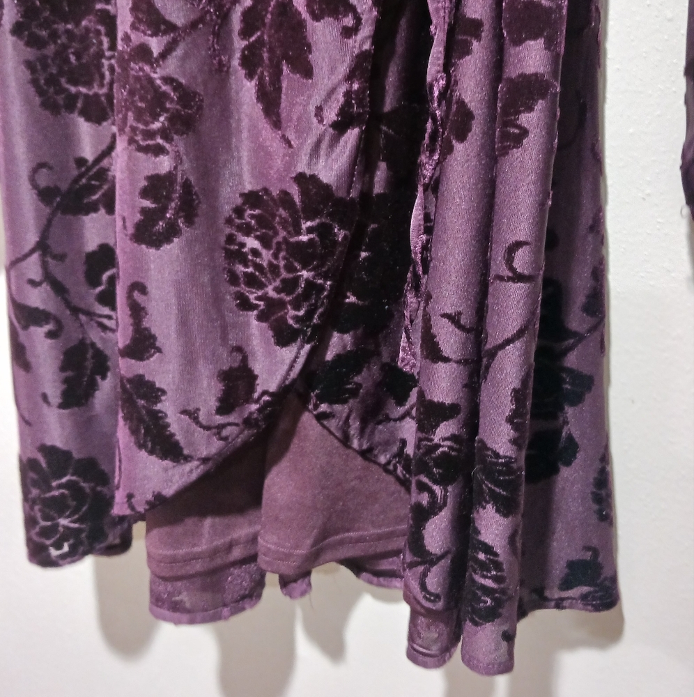 Final Pruce $5 /Francesca's "Burnout "V" Neck Wrap Dress" Sz. L Purple Wine. - Picture 4 of 6